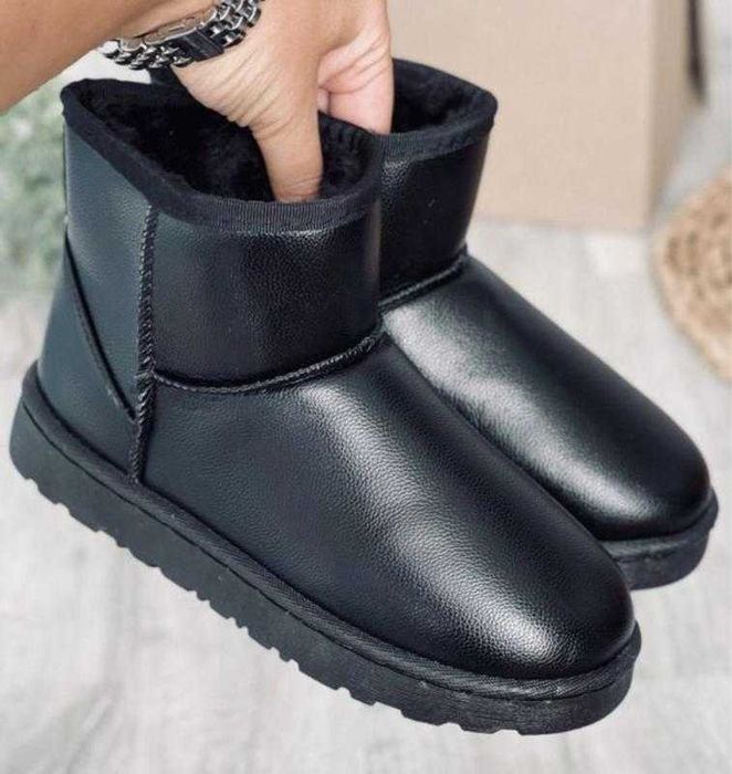 Теплі жіночі уггі