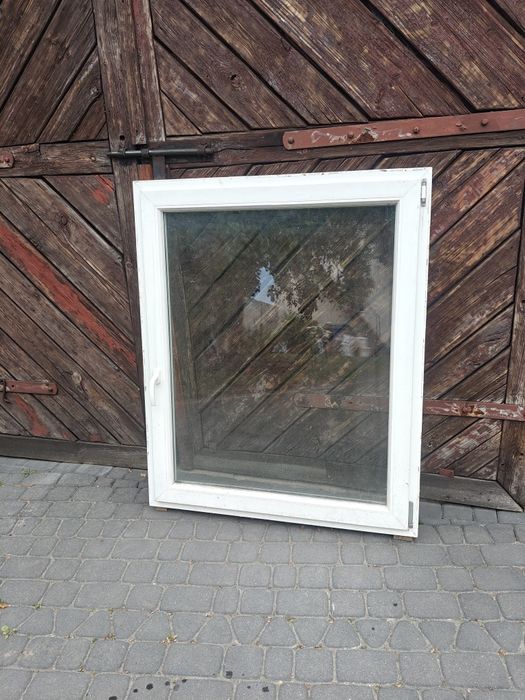 Okno z demontażu 108x131