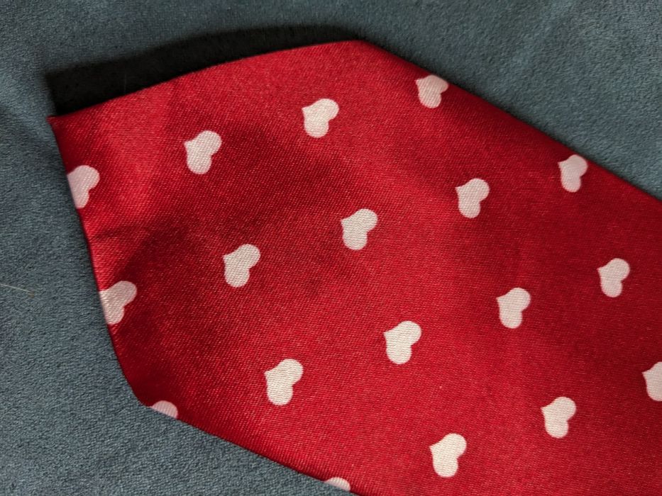 Krawat w serca - idealny na Walentynki lub jako prezent!