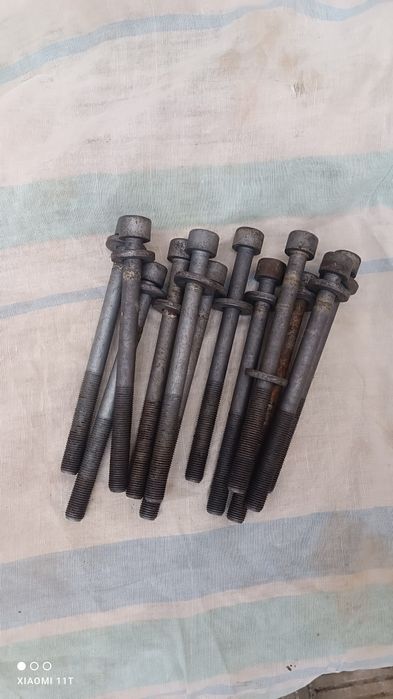 Продам болты ГБЦ