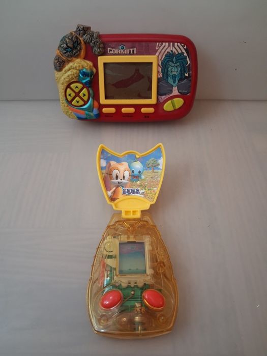 Antigas Consolas de Jogos Gormiti e Sega