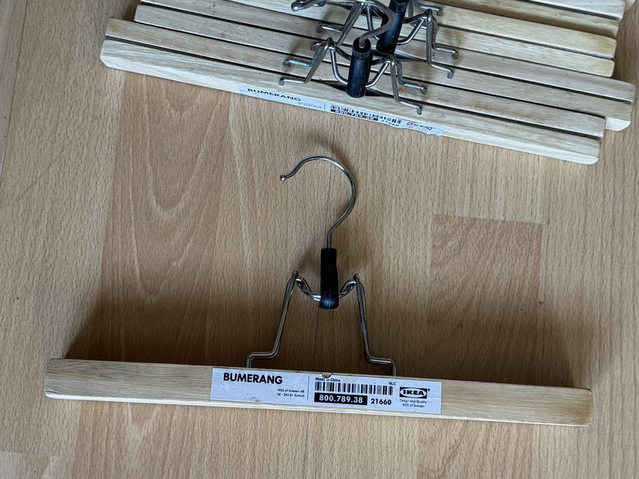 Wieszak drewniany do spodni ij spódnic