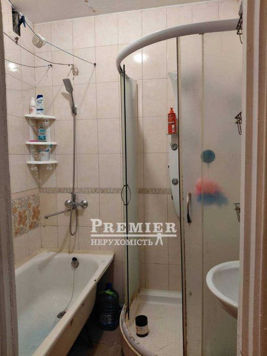 Продам сучасну кімнату з евроремонтом