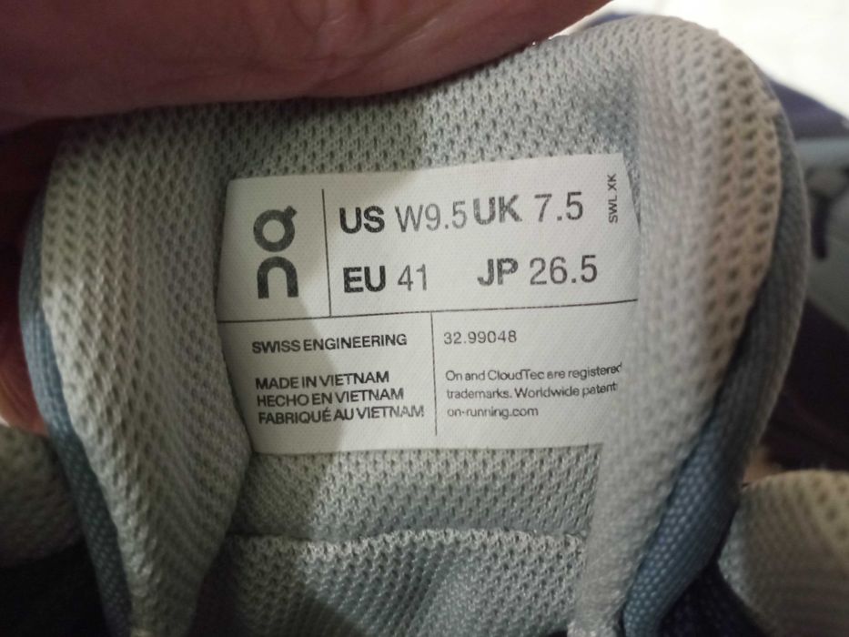 Кроссовки On Cloudventure Waterproof  41 размер