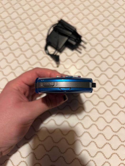PSP 3000 Azul desbloqueada + Adaptador cartão c/ 32gb + Carregador original