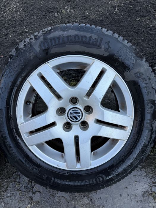 Felgi aluminiowe z letnimi oponami continental 195/65 R15