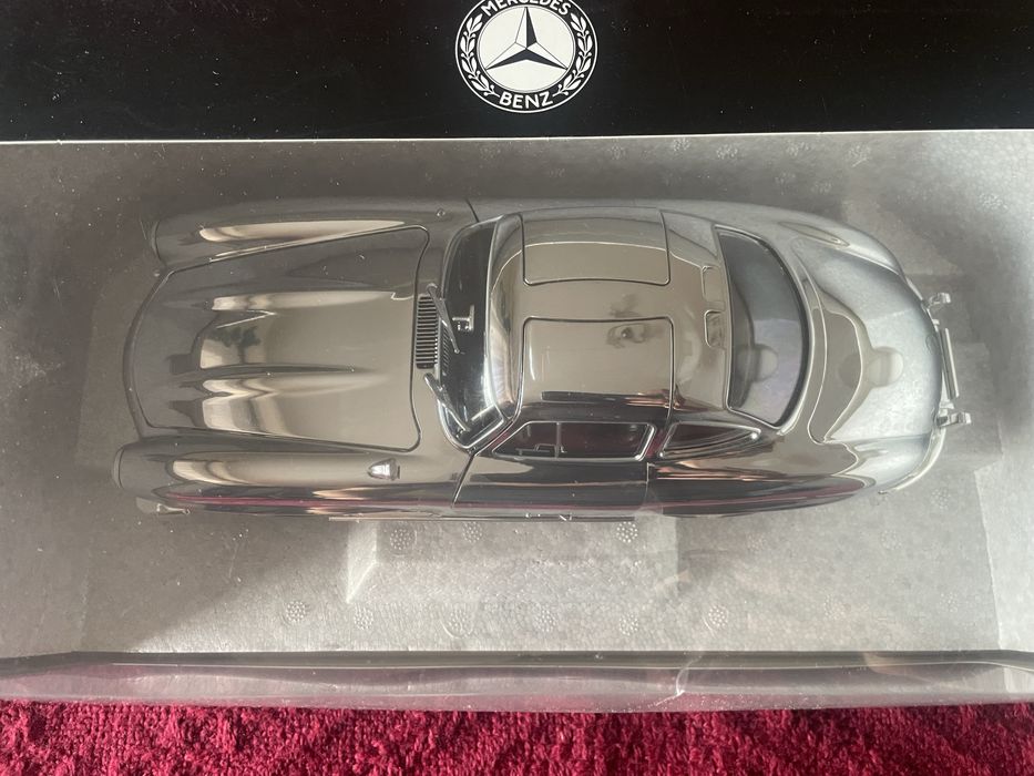 Minichamps Mercedes sl 1/18 silver chrom