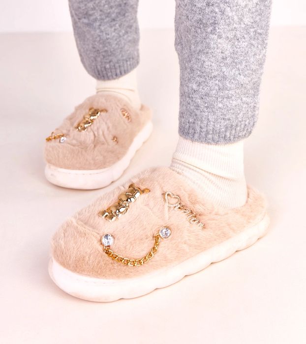 Beżowe zabudowane kapcie z ozdobami Tracy