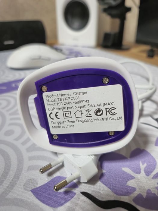 Зарядний пристрій на 6 портів