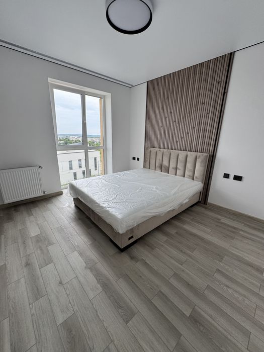 Продаж 1-кімнатної квартири 40 м.кв., в. Садова/ Пустомити