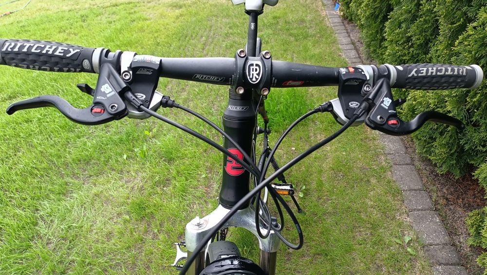 Rower Focus Black Falls  miejski crossowy  Deore LX