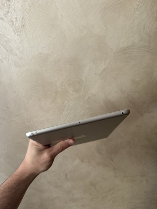 iPad 5 Gen 32Gb Гарний Стан Планшет Apple