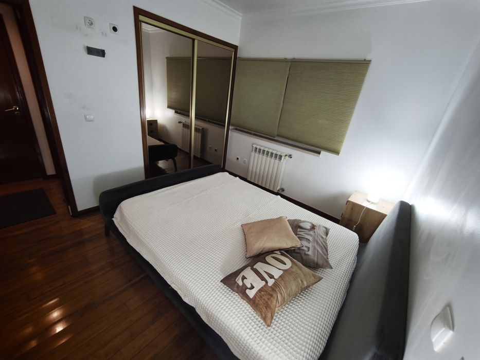 Quarto Disponível Charneca da Caparica