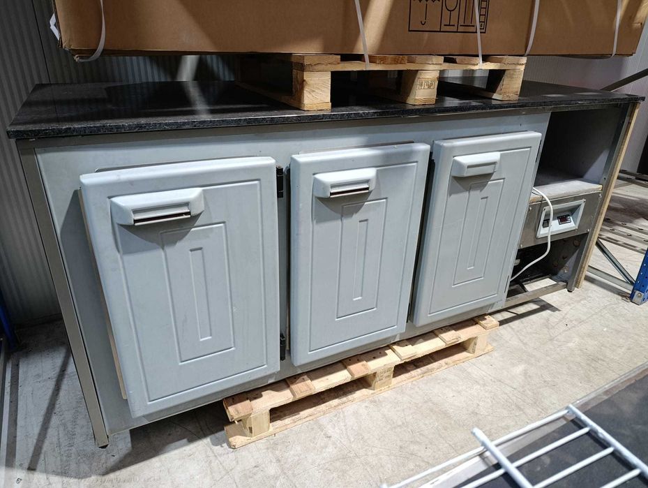 Bancada de frio com 3 portas restaurante / pastelaria