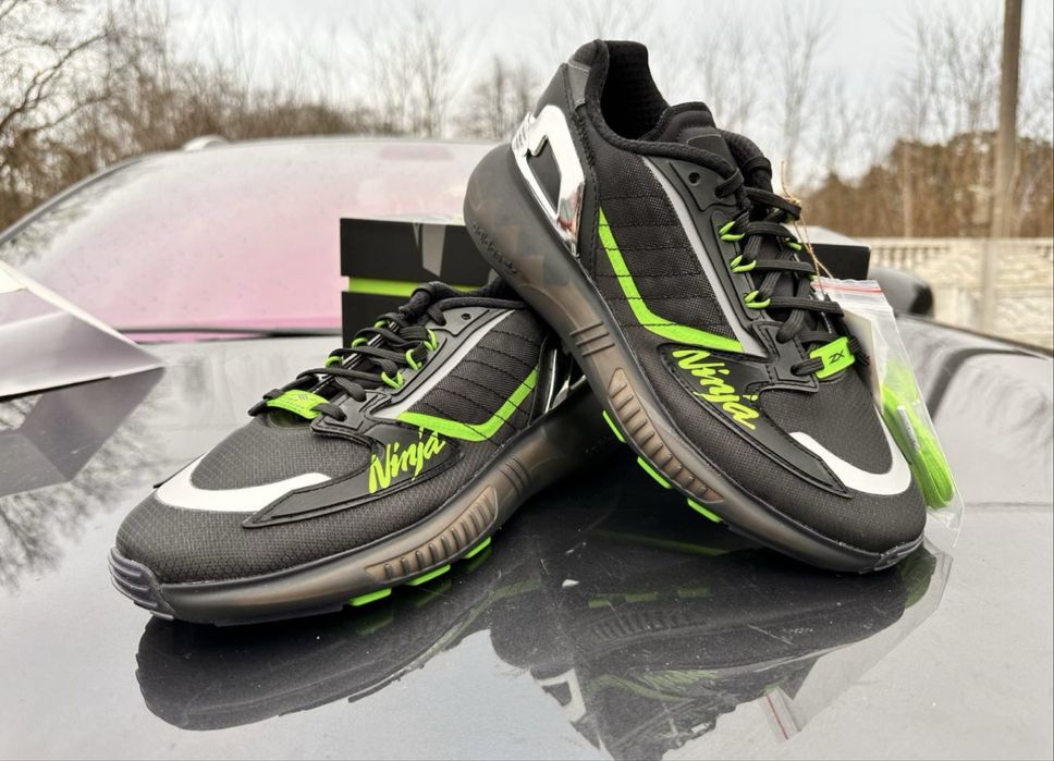 Кросівки Adidas X Kawasaki: 3 000 грн. - Кросівки для міста