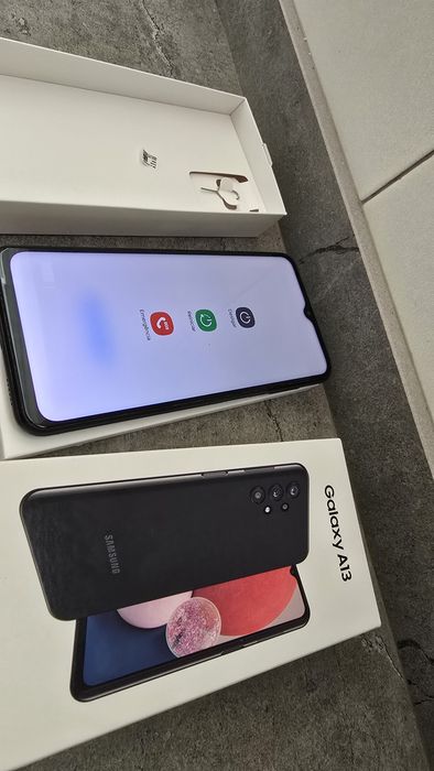Samsung Galaxy A13 (64GB / 4GB RAM)