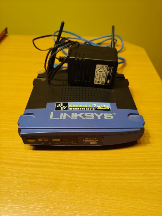 Zestaw 3 routerów Linksys, D-Link, Technicolor