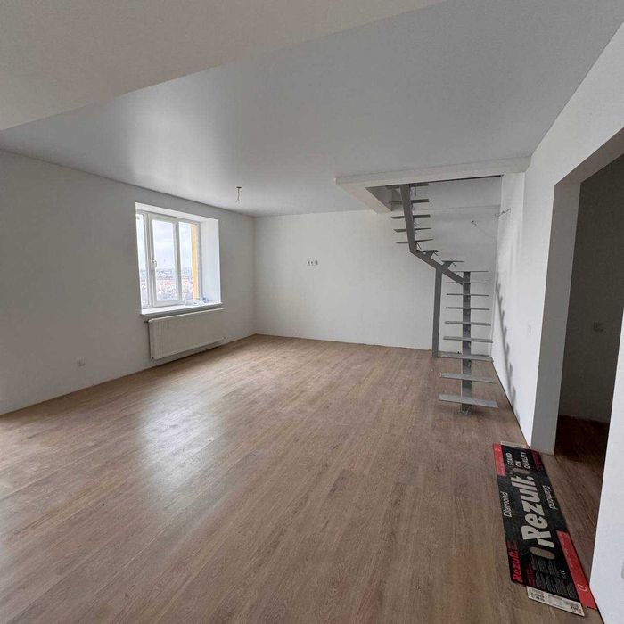 Дворівнева кв. з част.ремонтом 99м/2 з ідеальним краєвидом на місто