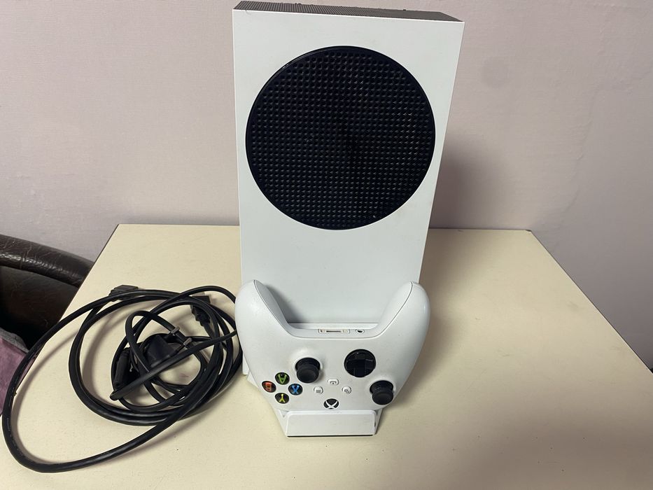 XBOX series S  512 gb