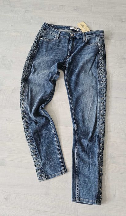 GUESS luksusowe dzinsy roz 31    L/XL   Rurki