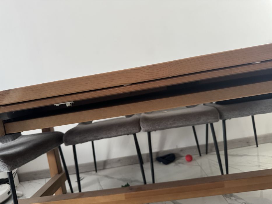 Stół z litego drewna Ikea