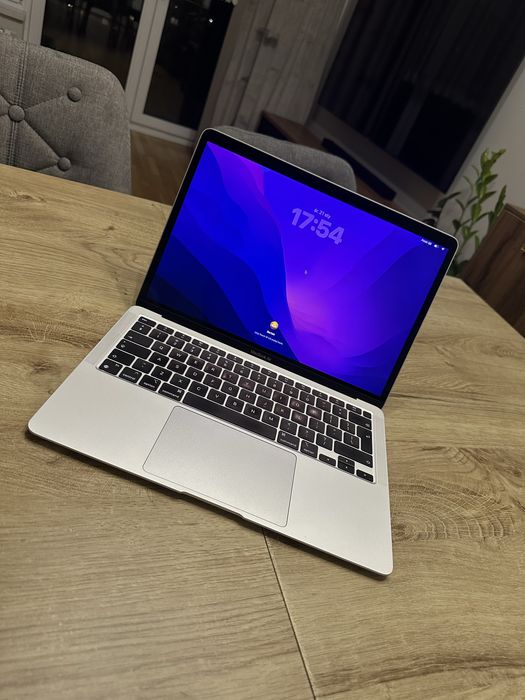 Jak Nowy MacBook M1 256GB