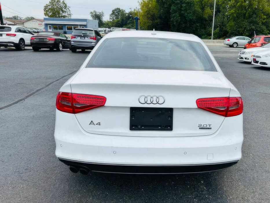Audi A4      2015
