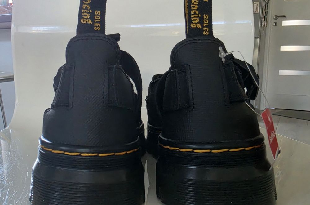 Nowe Dr Martens r.36 sandały