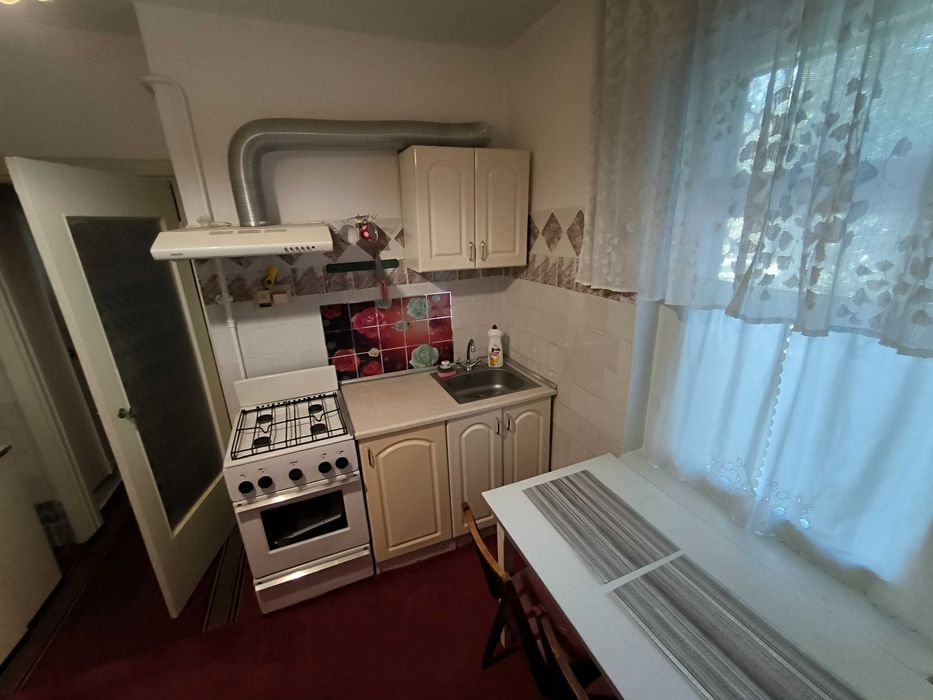 Ціну знижено. 2х кімнатна на Соборності(Доценка).