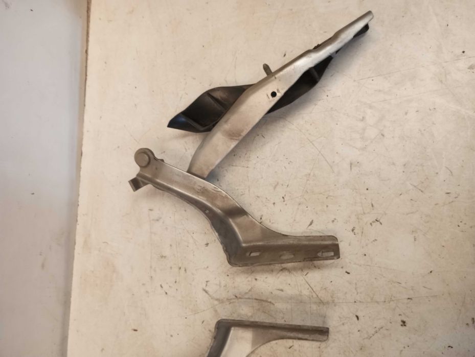 Par Dobradiças Capô Esq + Drt Peugeot 307 / 308 (9656739680)