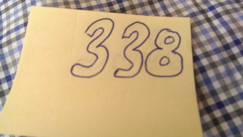 Продам гарну рубашку для школяра.