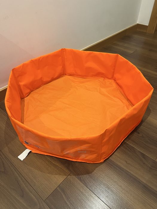 Vendo mini piscina ( crianca ) portatil