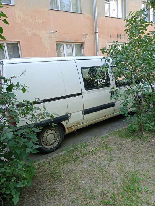 Автомобіль Citroen jumpi