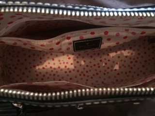 mala kate spade preta com dourado como nova com saquinho
