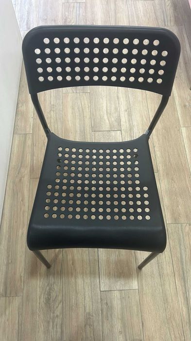 Set of 4 Chairs64584482474114121
