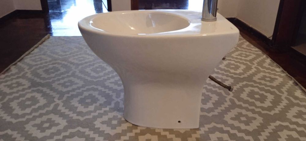 Bidé Sanitana Glam c/ torneira