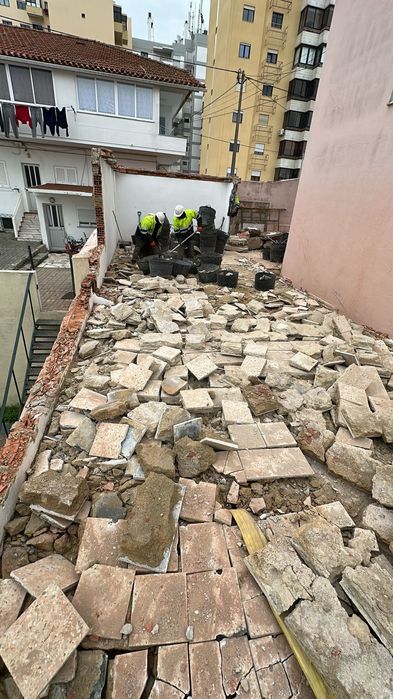 Demolições e Serviços