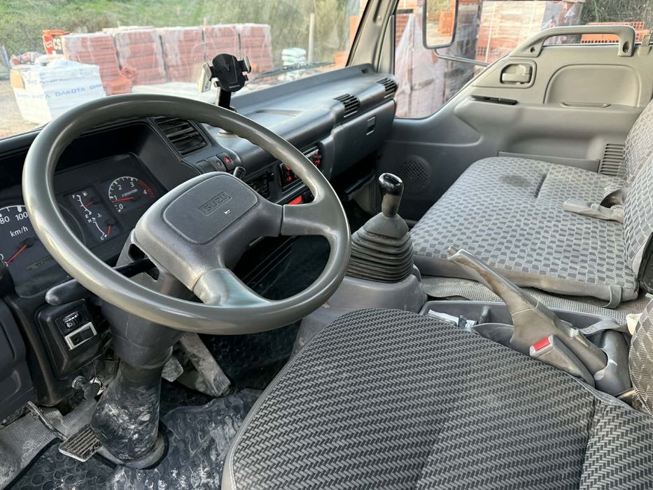 Isuzu nqr basculante e grua