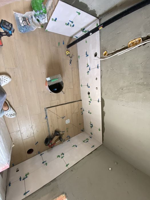 Укладання плитки, облицювання плиткою, плиточні роботи, плитка,