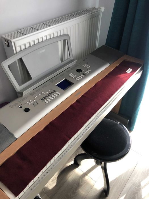 Pianino Yamaha YPG-625