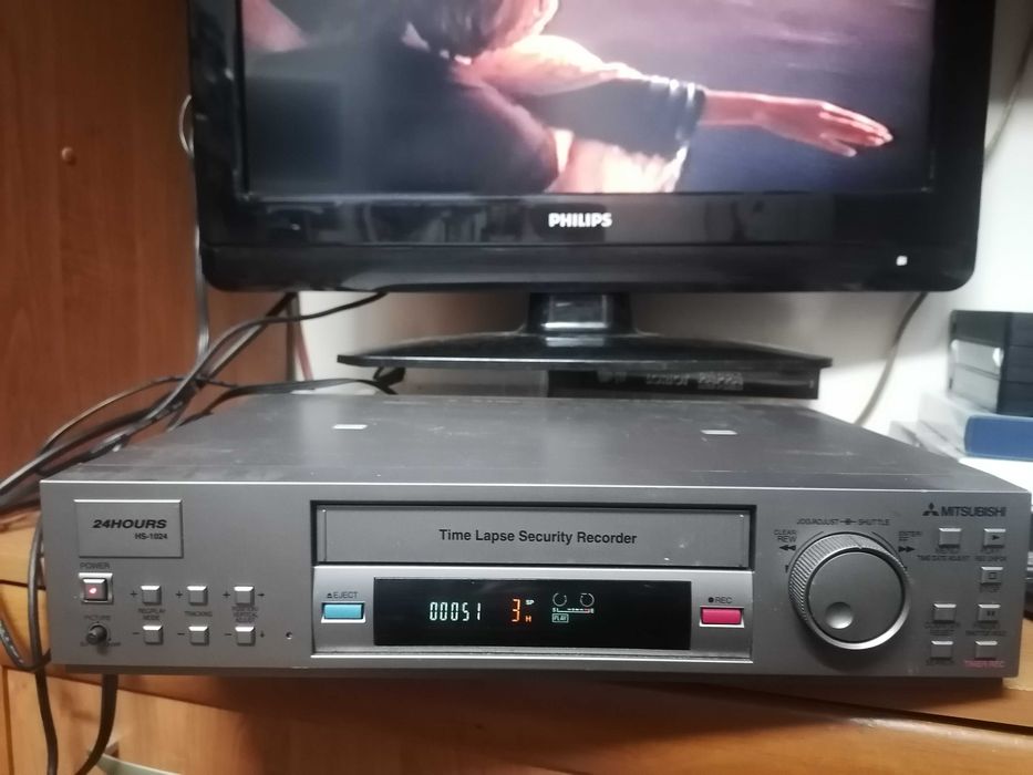 Magnetowid VHS Mitsubishi HS1024EE