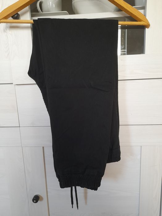 Spodnie męskie L Reserved nowe