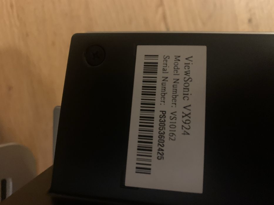 Monitor ViewSonic VX924 -19” LCD