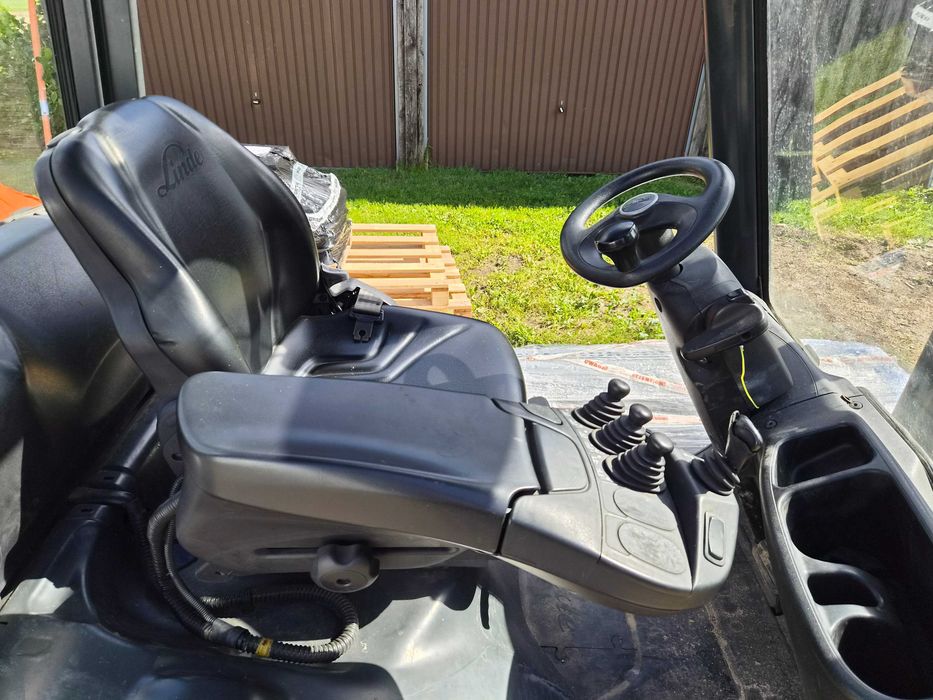 Wózek widłowy Linde h20t-01