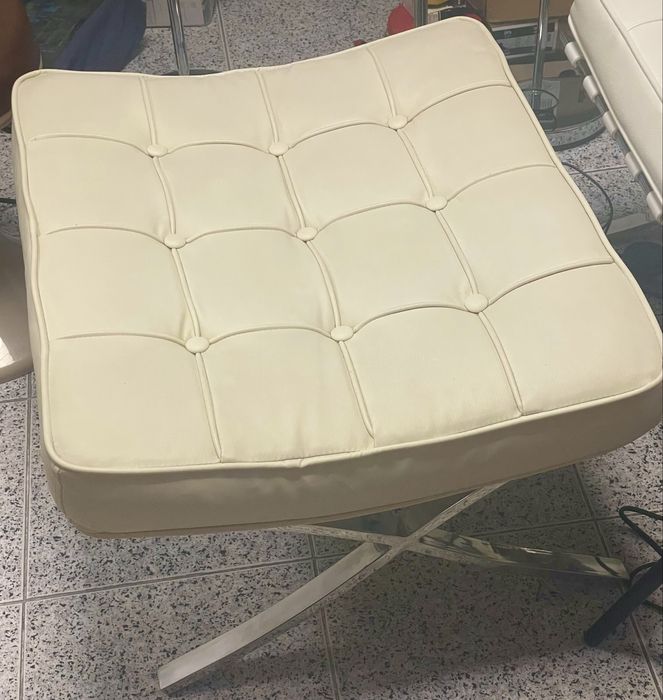 Cadeirão Poltrona Barcelona e Otomano Banqueta Repousa Pés Lounge Vintage Chair Mid Century Design