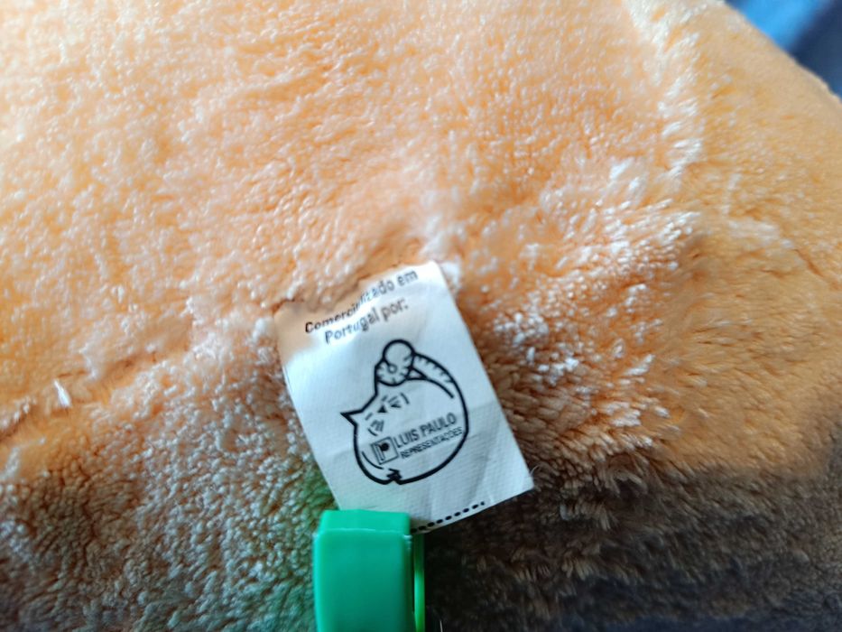 Urso de Peluche "Love" (Distribuição Luís Paulo) – Como Novo