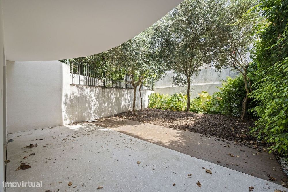 Moradia T4 com jardim, Lapa, Lisboa