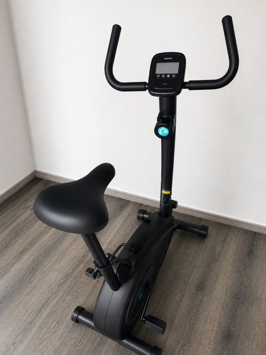 Bicicleta Estática Domyos + Halteres Ajustáveis + Saco de 10 kg