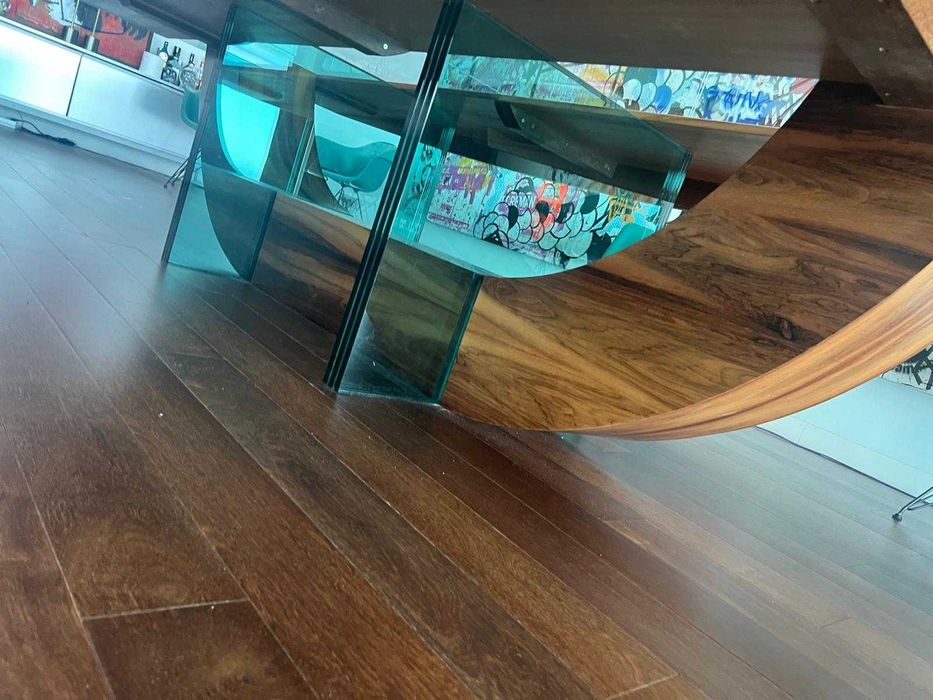 Mesa de jantar madeira maciça e vidro