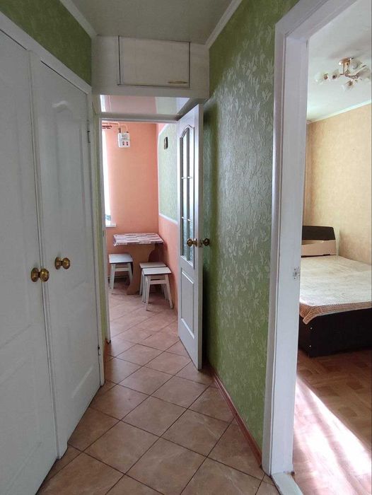 Сдам на длительный   срок  2-х ком. кв. ЦЕНТР .